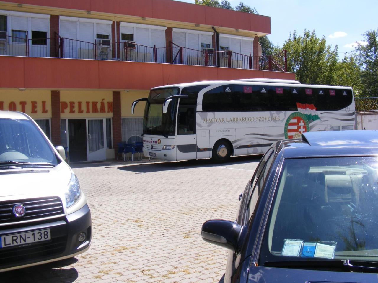 Hotel Pelikan Hódmezővásárhely Exterior foto